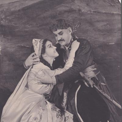 О. Журавльова (Леся) та І. Жилінський (Степан) у виставі «Маруся Богуславка», 1963 рік