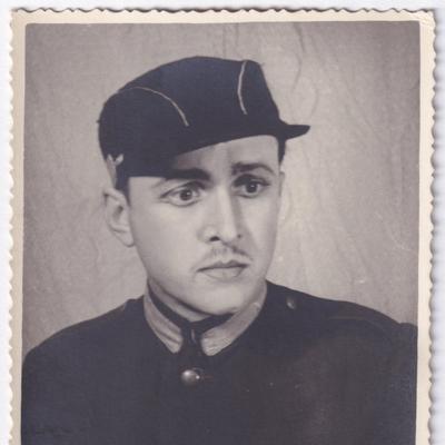 Вистава «Земля», у ролі слідчого – Ігор Жилінський, 1951 рік.