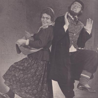 Шинкарка – А. Походзілова, шинкар – І. Жилінський у виставі «Вій», 1961 рік