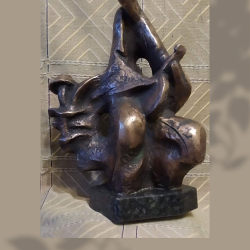 20. Скульптурна композиція «Кобзар», бронза, h 33 см