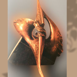 51. Скульптурна композиція «Ікар», теракот, 41 см